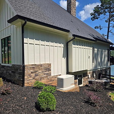 OUR-SOFT-WASHING-SERVICE-REVITALIZED-THIS-HOUSE-IN-GAINESVILLE-GA 2
